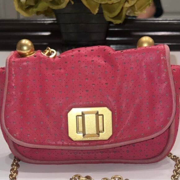 ♥️ JUICY COUTURE Y2K rare red leather cut out heart flap chain crossbody bag - Picture 3 of 16
